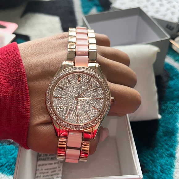 Watch - Picture 4 of 4